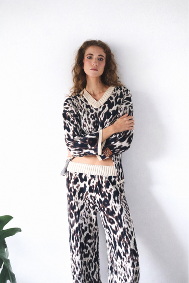 CONJUNTO TEJIDO SACO LEOPARDO CAFE
