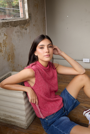 CONJUNTO TEJIDO CHALECO CEREZA
