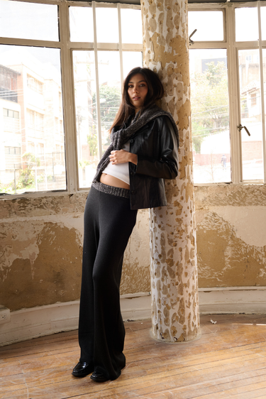 PANTALON TEJIDO NEGRO
